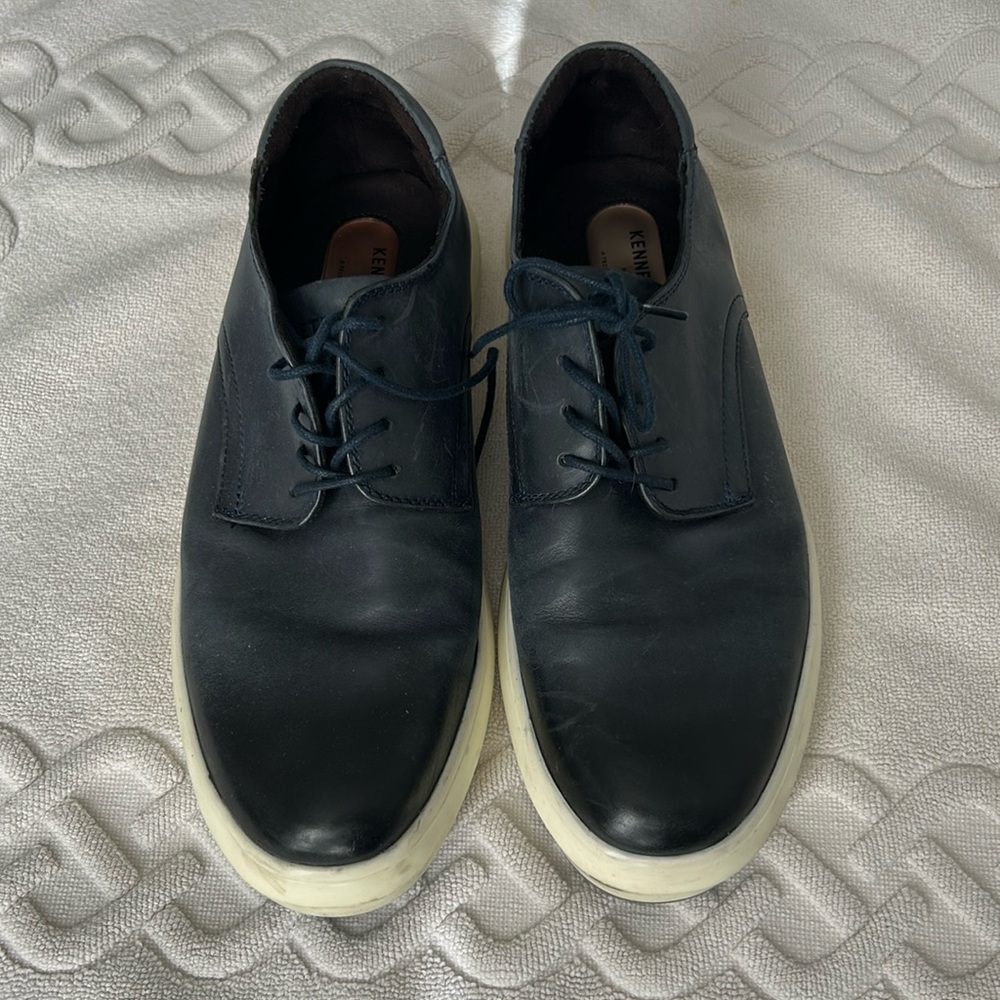 Kenneth Cole men’s blue leather shoes